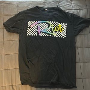 Men’s fruit of the loom medium tee